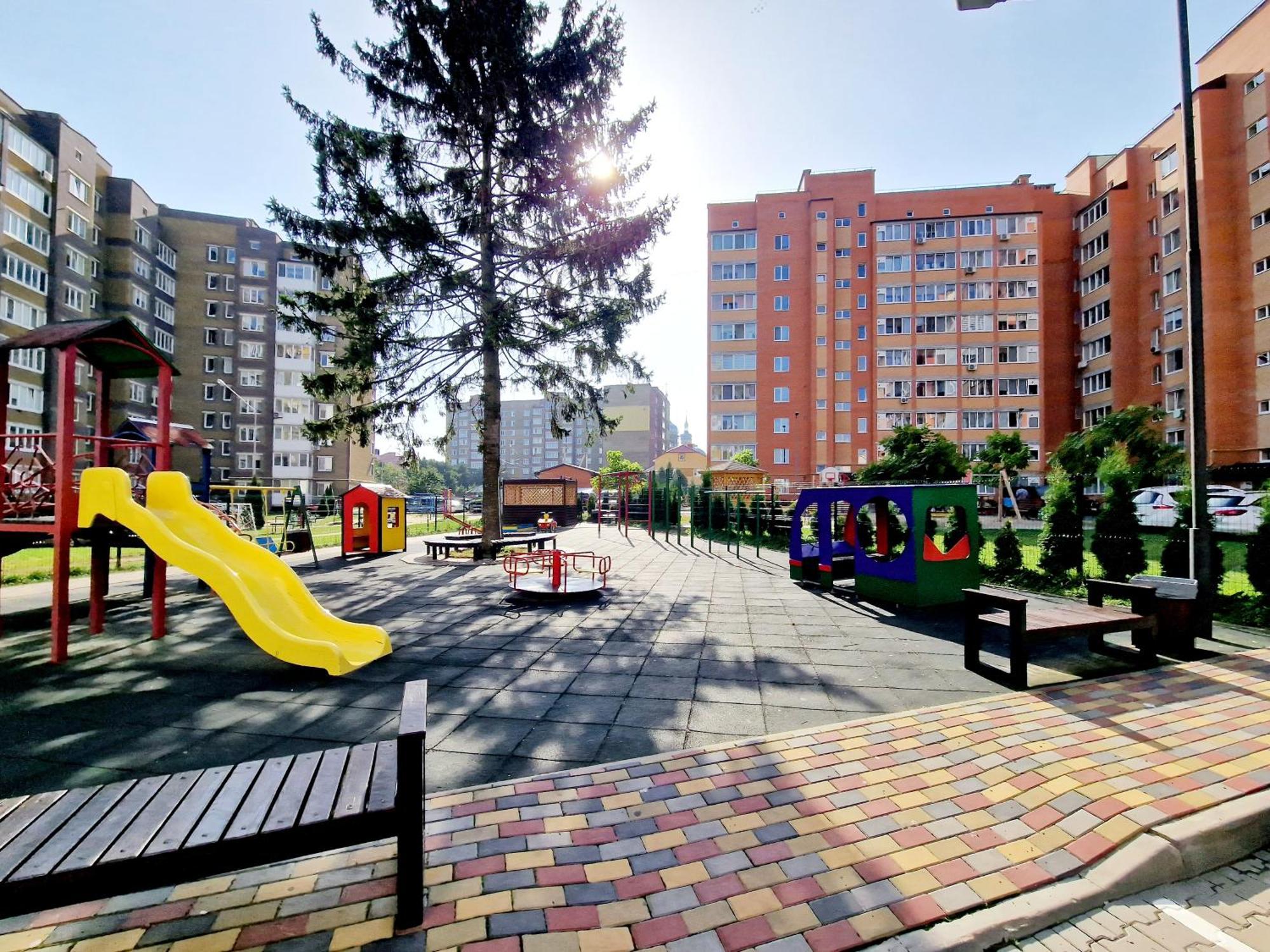 Apartament On Chornovola, 40 Жк "Варварівка" Lutsʼk Exteriör bild