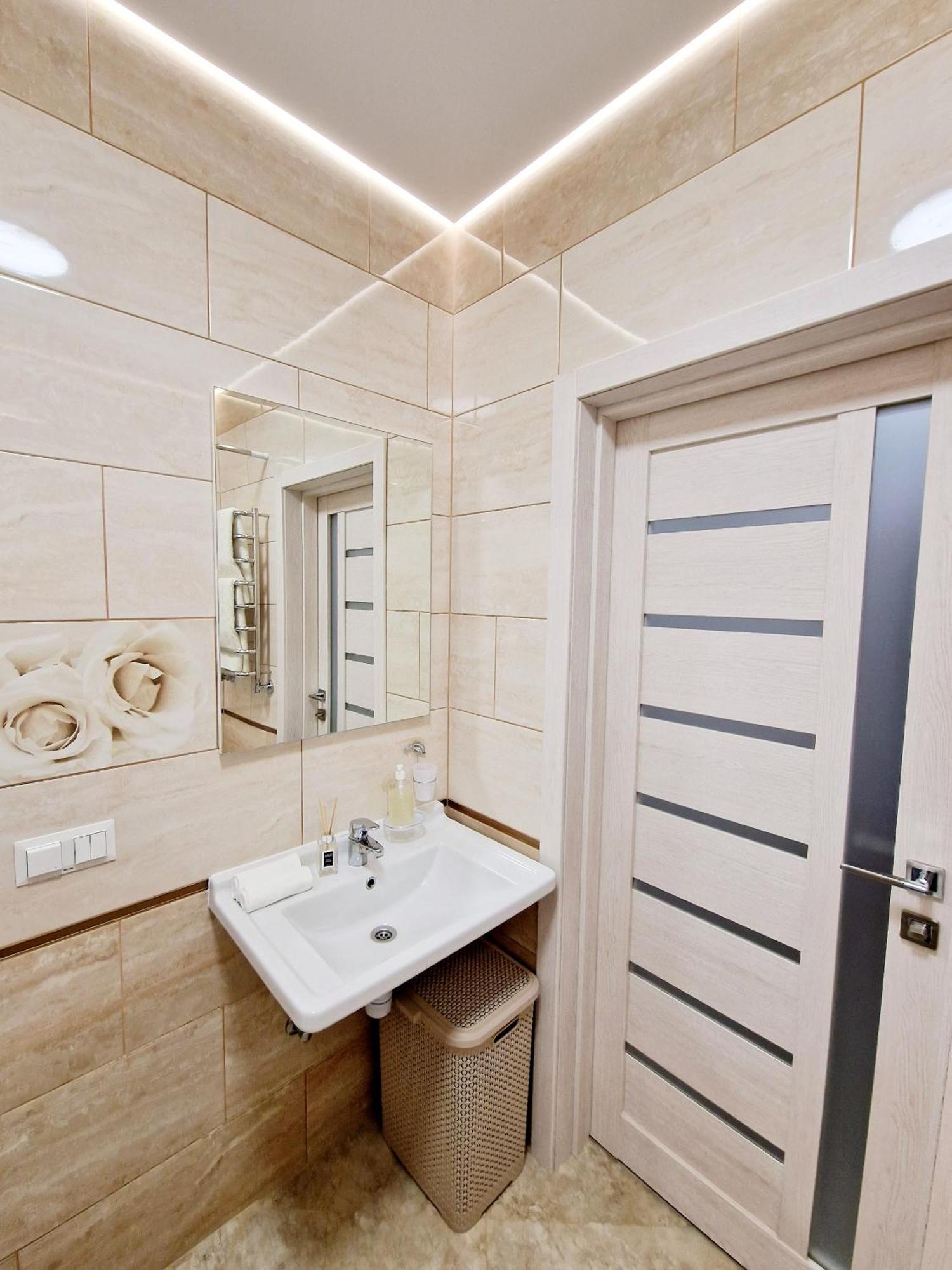 Apartament On Chornovola, 40 Жк "Варварівка" Lutsʼk Exteriör bild